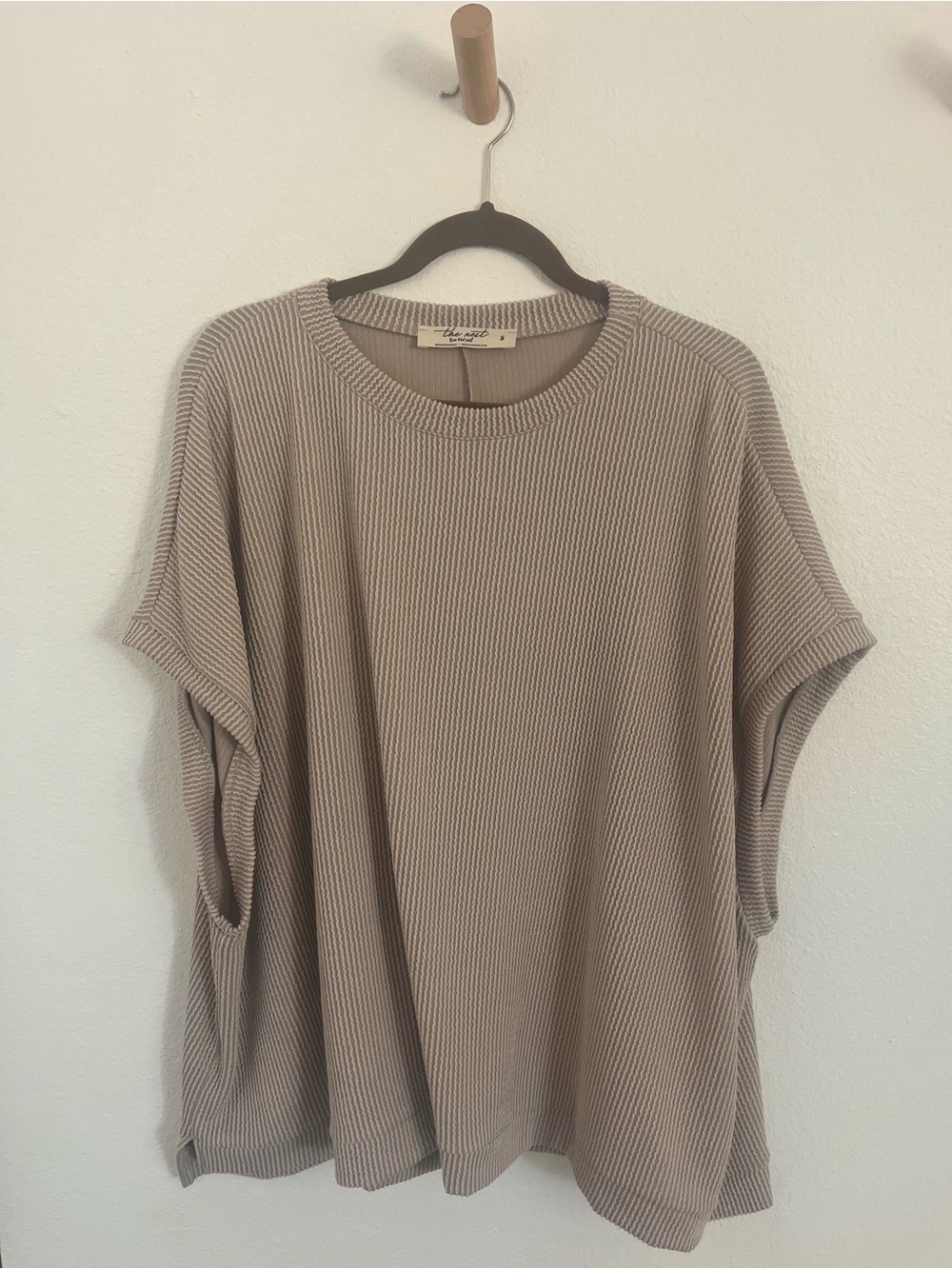 Three Bird Nest - Ribbed Short-Sleeve Top in Taupe